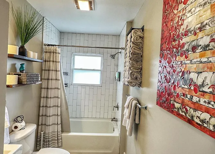 Modern Luxe 3br 1ba With Bar 7 Columbus