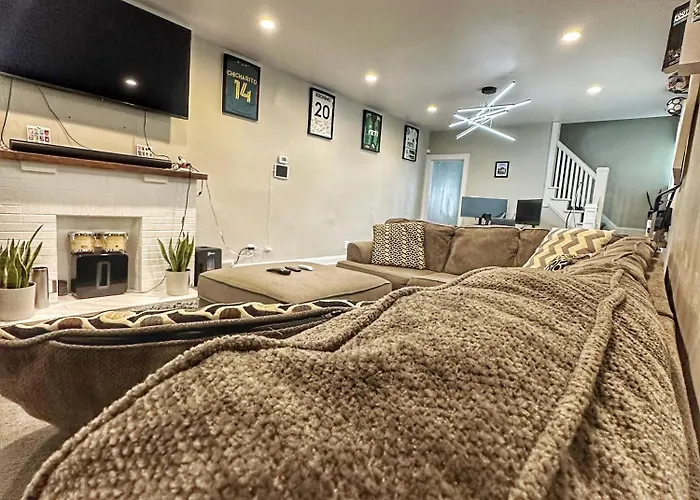 Сasa de vacaciones Modern Luxe 3br 1ba With Bar 7 *